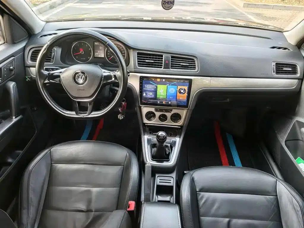2013 Volkswagen Lavida Classic Facelift 1.6L Manual Comfort Edition — миниатюра 9