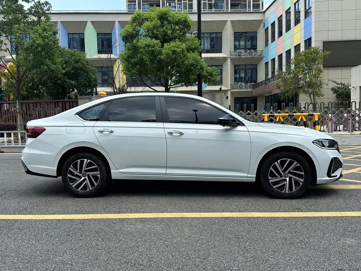 2023 Volkswagen Lavida 300TSI DSG Starry Sky Edition — миниатюра 15