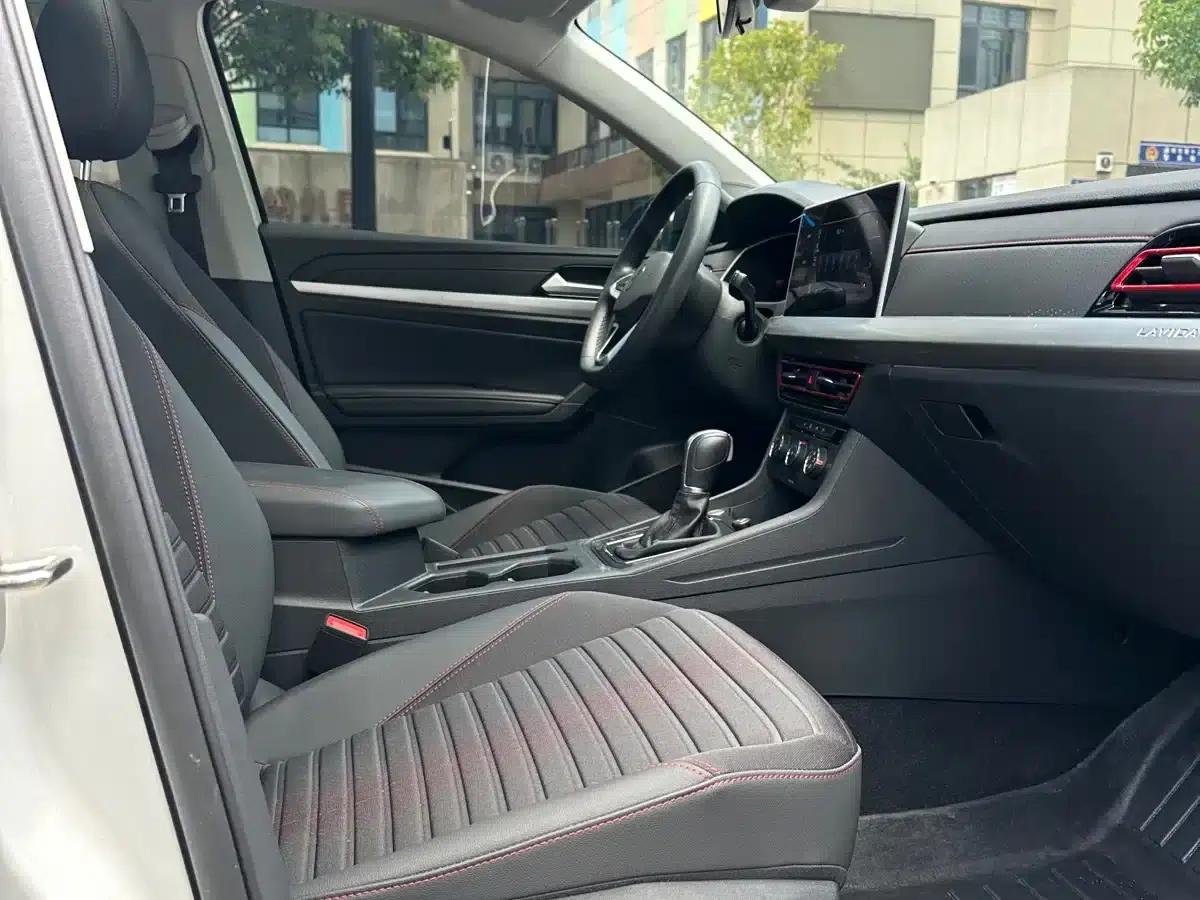 2023 Volkswagen Lavida 300TSI DSG Starry Sky Edition — миниатюра 17