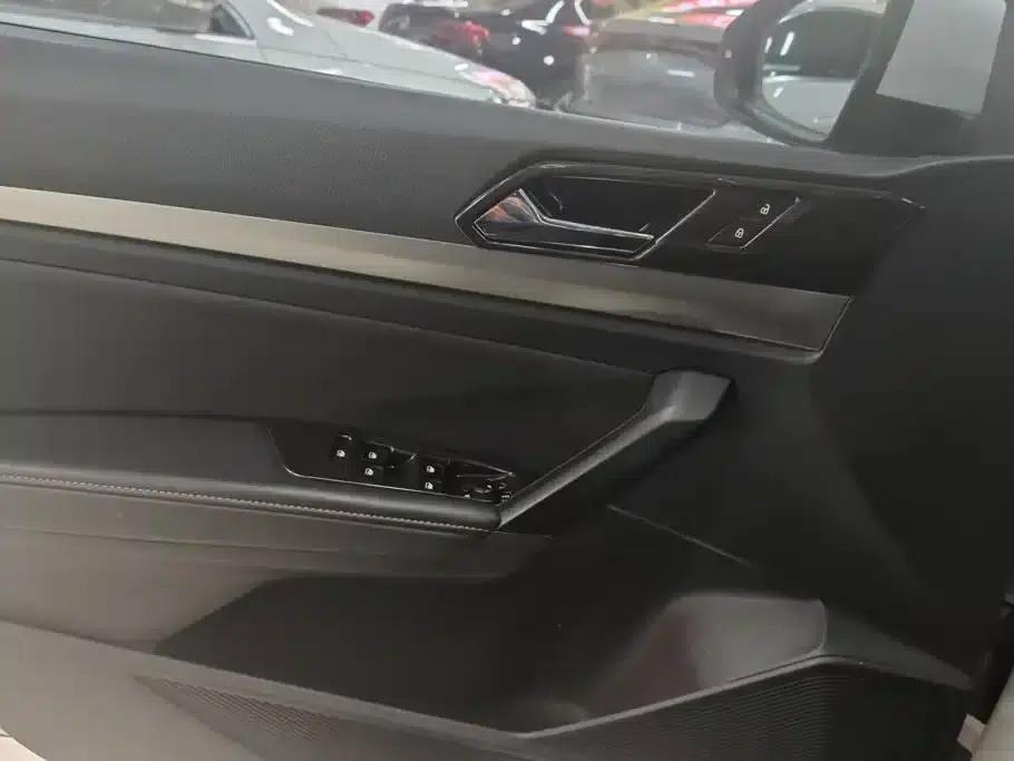 2018 Volkswagen Lavida 1.5L Automatic Comfort Edition (National V Emission Standard) — миниатюра 7