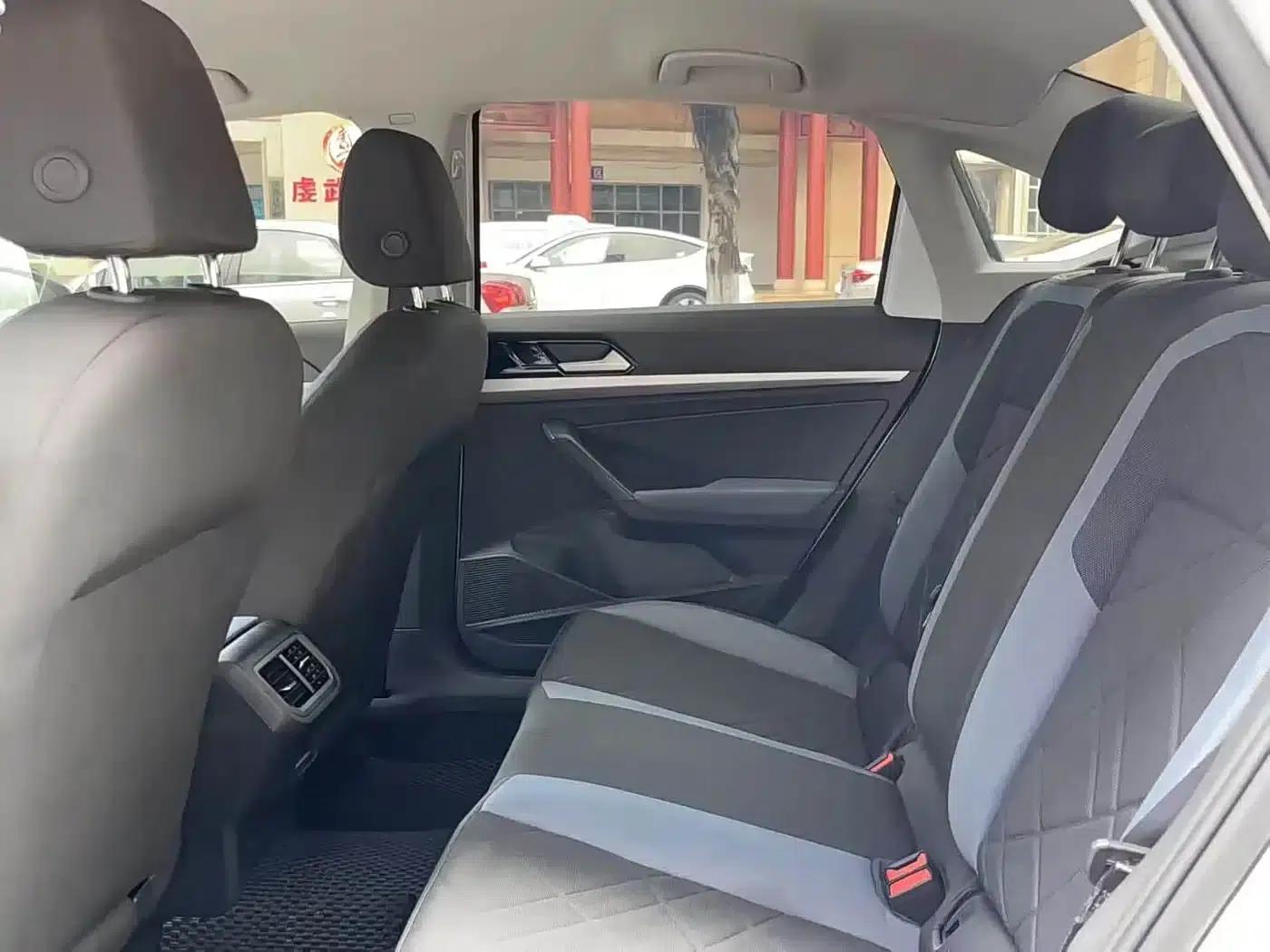 2023 Volkswagen Lavida 1.5L Automatic Comfort Edition — миниатюра 8