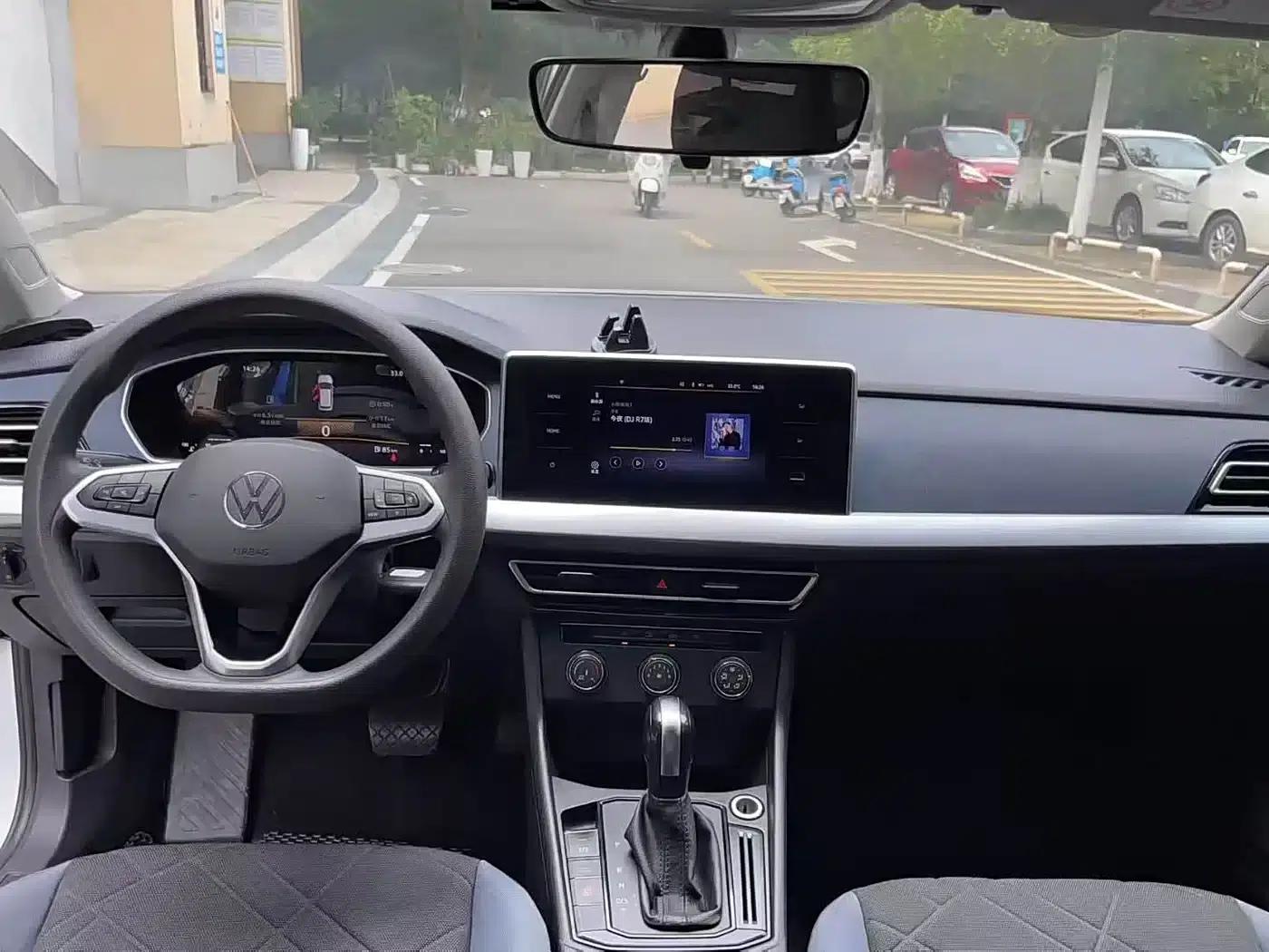 2023 Volkswagen Lavida 1.5L Automatic Comfort Edition — миниатюра 9