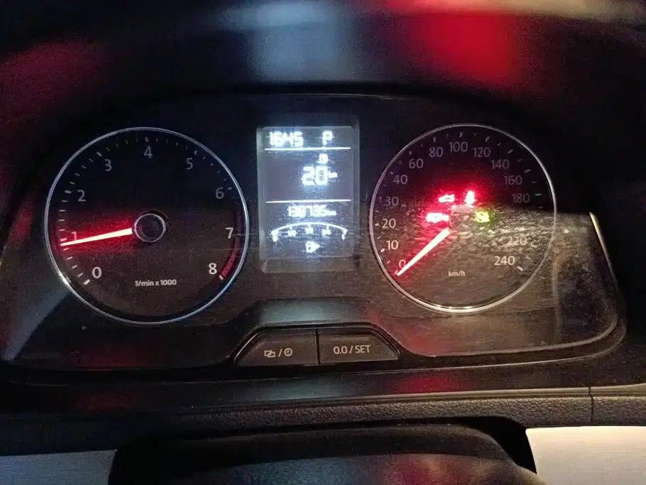 2013 Volkswagen Lavida 1.6L Automatic Comfort Edition — миниатюра 14