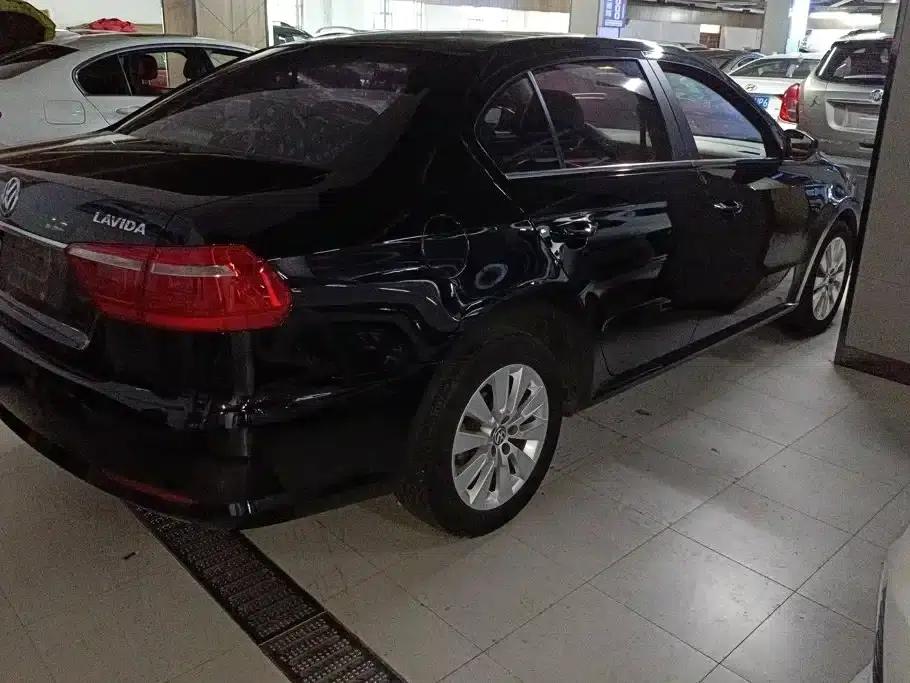 2013 Volkswagen Lavida 1.6L Automatic Comfort Edition — миниатюра 3