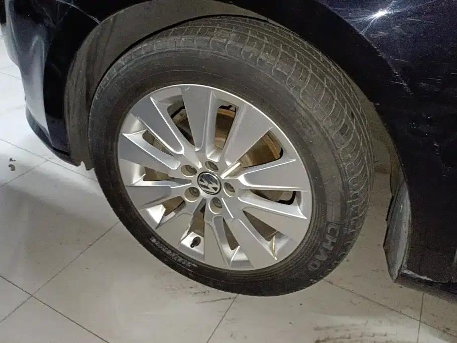 2013 Volkswagen Lavida 1.6L Automatic Comfort Edition — миниатюра 6