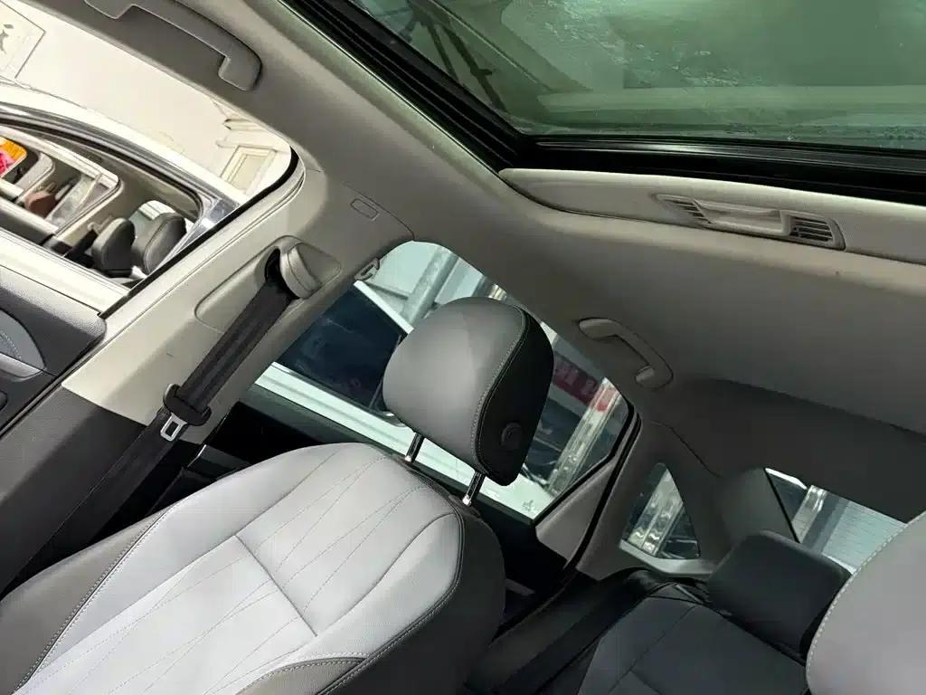2024 Volkswagen Lavida 1.5L Automatic Five Million Edition — миниатюра 6