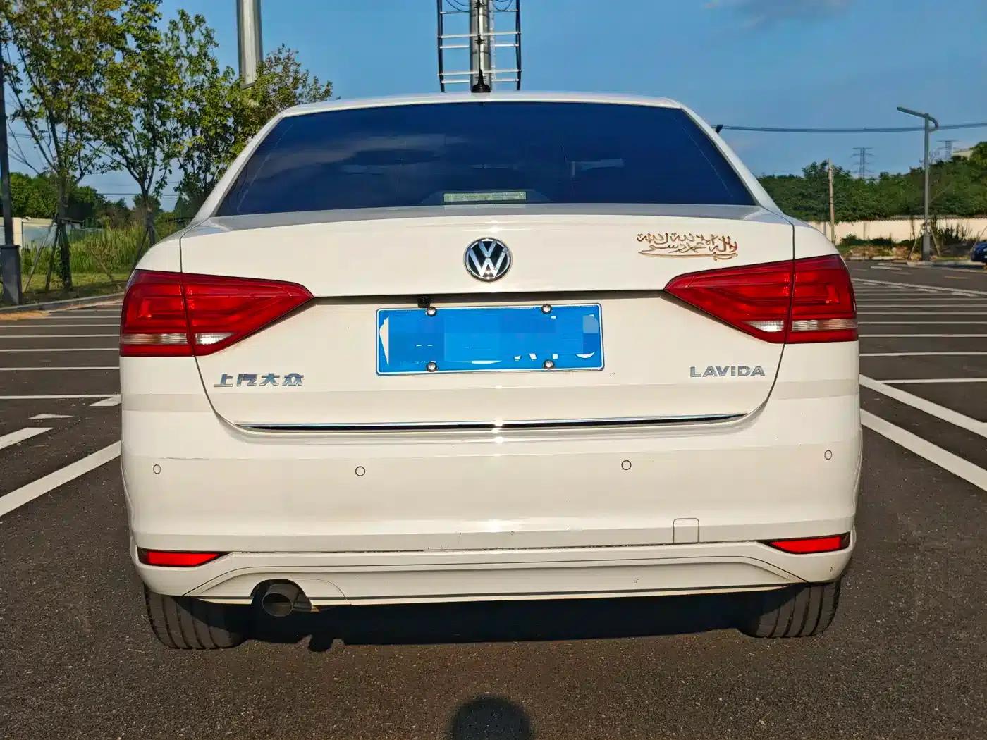 2017 Volkswagen Lavida 1.6L Automatic Comfort Edition — миниатюра 5