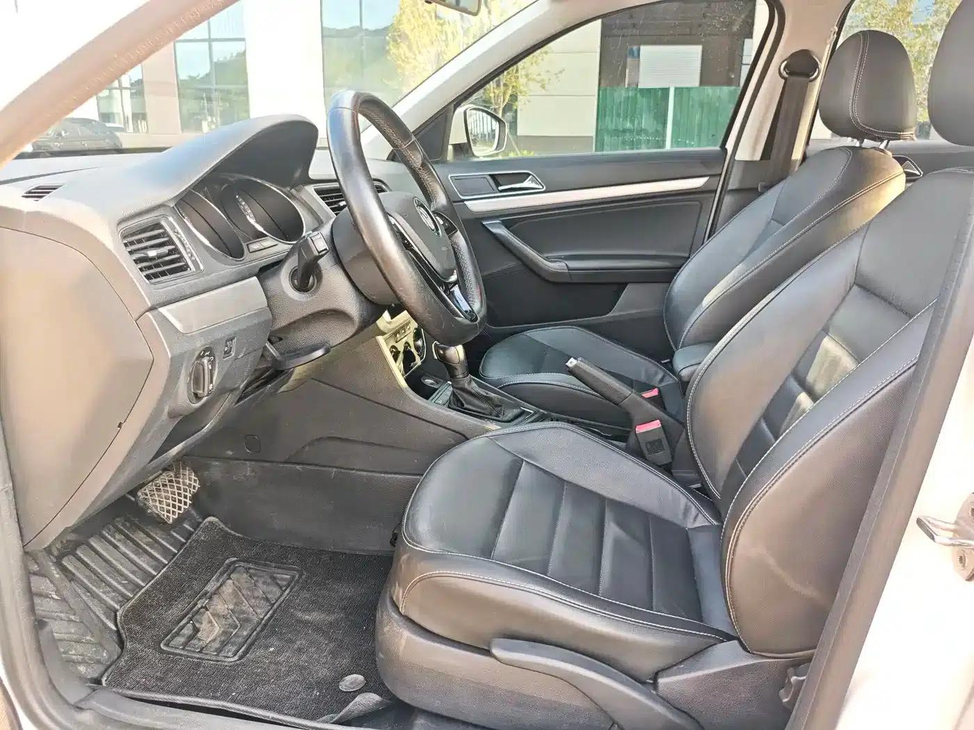 2017 Volkswagen Lavida 1.6L Automatic Comfort Edition — миниатюра 9