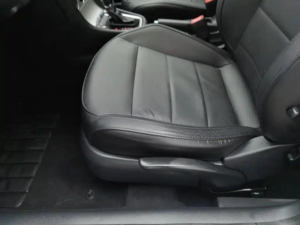 2013 Volkswagen Lavida Classic Facelift 1.6L Automatic Comfort Edition — миниатюра 20