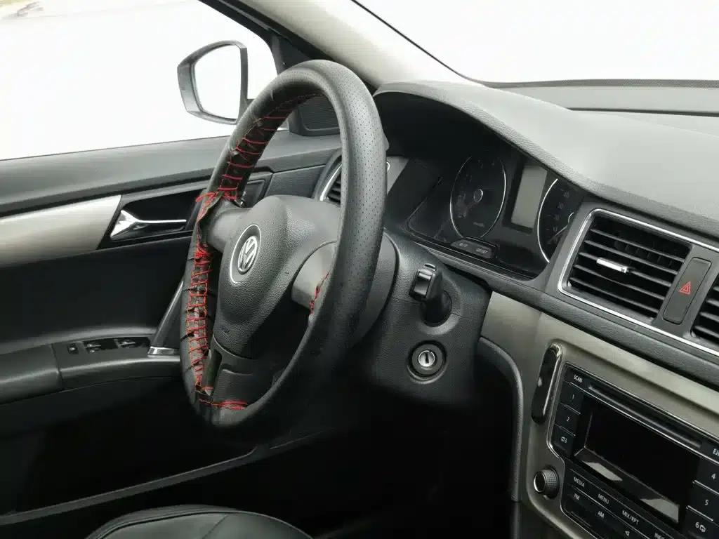 2013 Volkswagen Lavida Classic Facelift 1.6L Automatic Comfort Edition — миниатюра 22