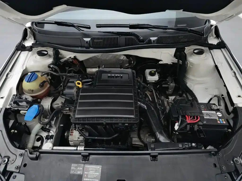 2013 Volkswagen Lavida Classic Facelift 1.6L Automatic Comfort Edition — миниатюра 6