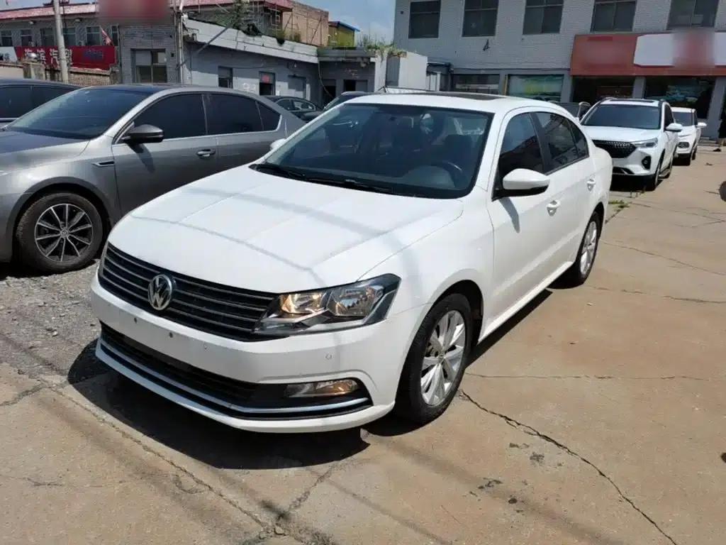 2015 Volkswagen Lavida 1.6L Automatic Comfort Edition — миниатюра 2