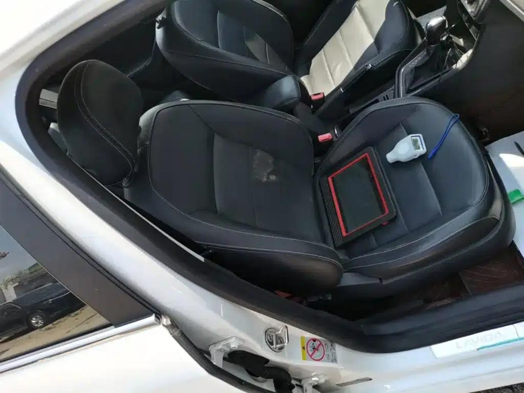 2015 Volkswagen Lavida 1.6L Automatic Comfort Edition — миниатюра 25