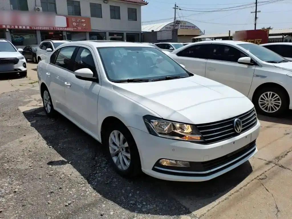 2015 Volkswagen Lavida 1.6L Automatic Comfort Edition — миниатюра 4