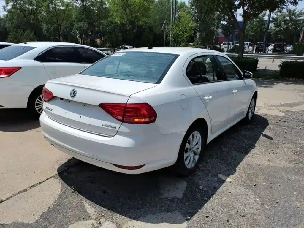 2015 Volkswagen Lavida 1.6L Automatic Comfort Edition — миниатюра 7