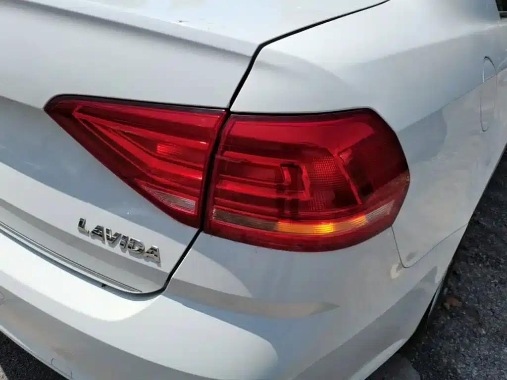 2015 Volkswagen Lavida 1.6L Automatic Comfort Edition — миниатюра 8