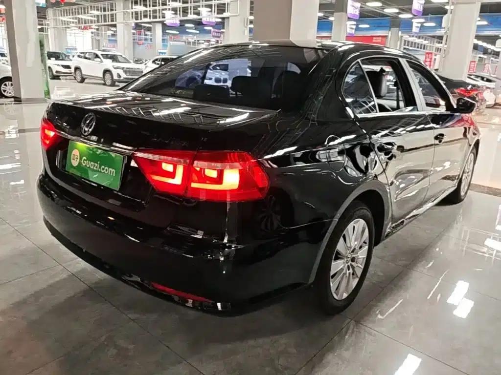 2013 Volkswagen Lavida Classic Facelift 1.6L Automatic Comfort Edition — миниатюра 7