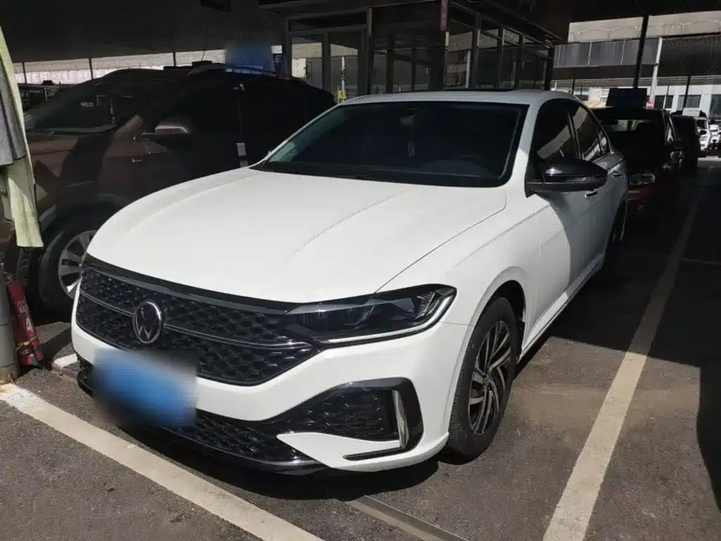 Lavida 2024 300TSI DSG Starry Sky Leading Edition — миниатюра 1