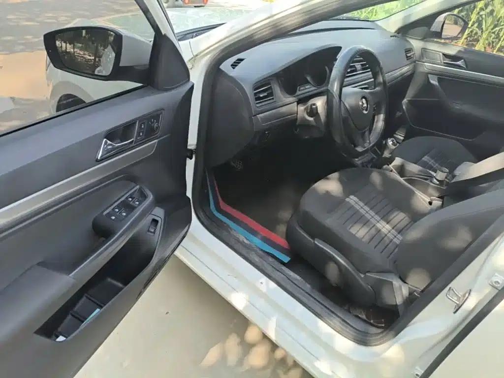 2019 Volkswagen Lavida, Lavida Start-up 1.5L Manual Fashion Edition (National VI Emission Standard) — миниатюра 16