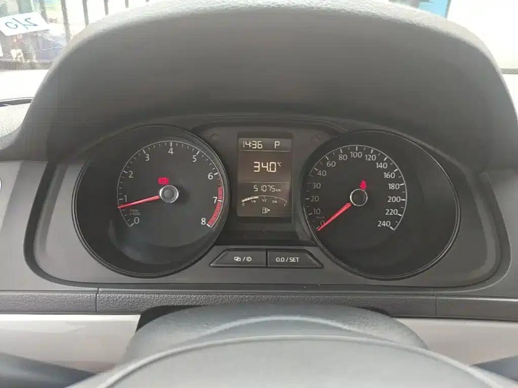 2017 Volkswagen Lavida 1.6L Automatic Fashion Edition — миниатюра 12