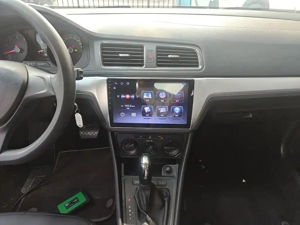 2017 Volkswagen Lavida 1.6L Automatic Fashion Edition — миниатюра 13