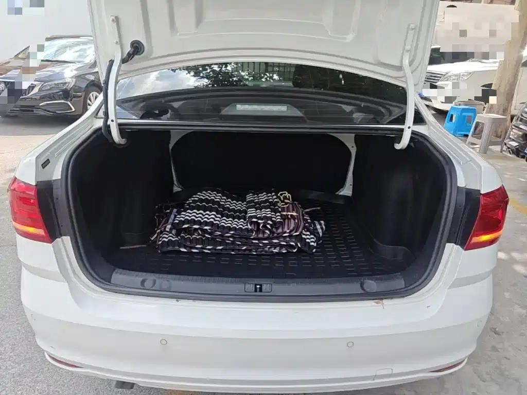2017 Volkswagen Lavida 1.6L Automatic Fashion Edition — миниатюра 19
