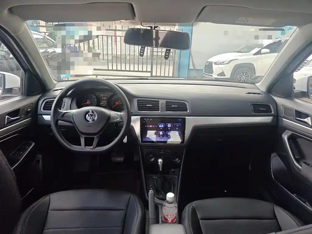 2017 Volkswagen Lavida 1.6L Automatic Fashion Edition — миниатюра 10