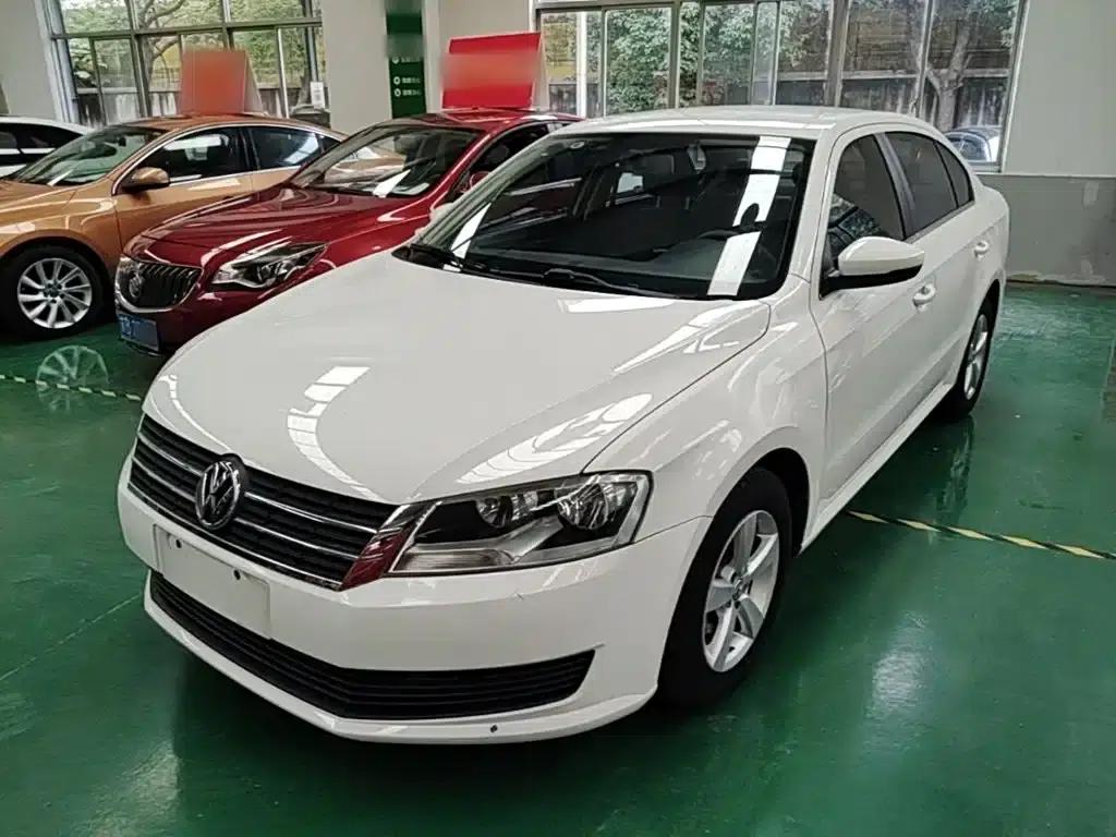 2013 Volkswagen Lavida Classic Facelift 1.6L Automatic Fashion Edition — миниатюра 1