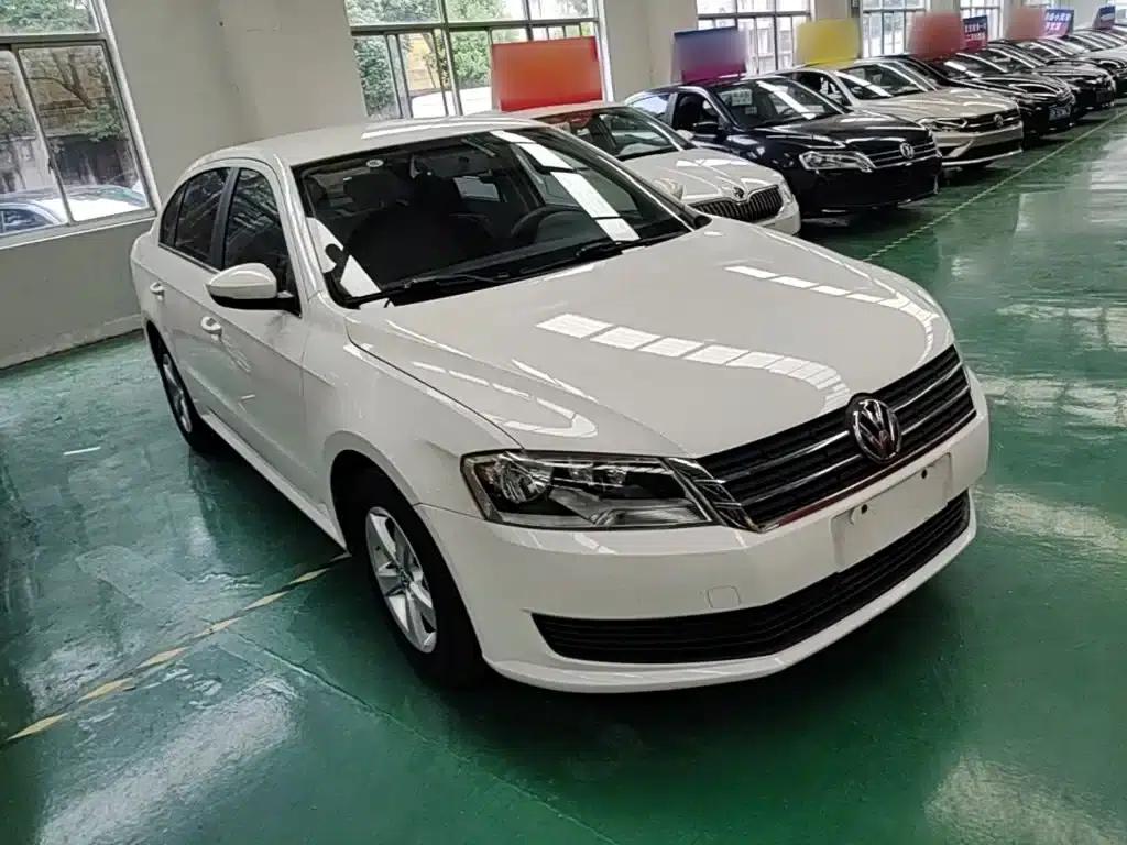 2013 Volkswagen Lavida Classic Facelift 1.6L Automatic Fashion Edition — миниатюра 4