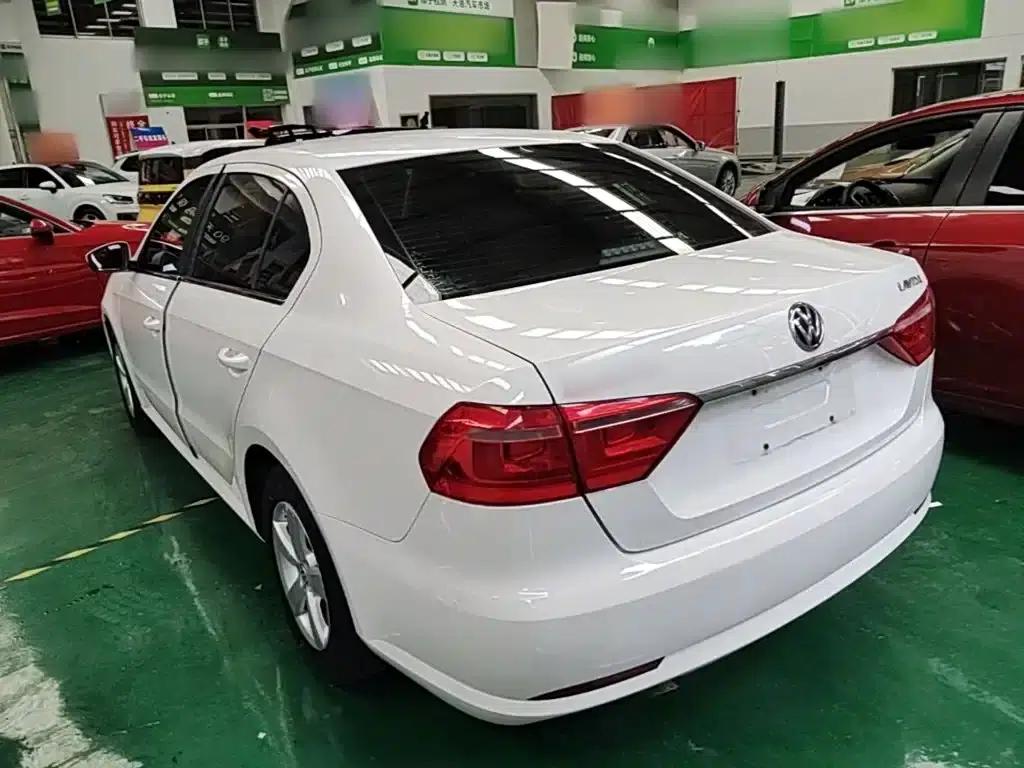 2013 Volkswagen Lavida Classic Facelift 1.6L Automatic Fashion Edition — миниатюра 5