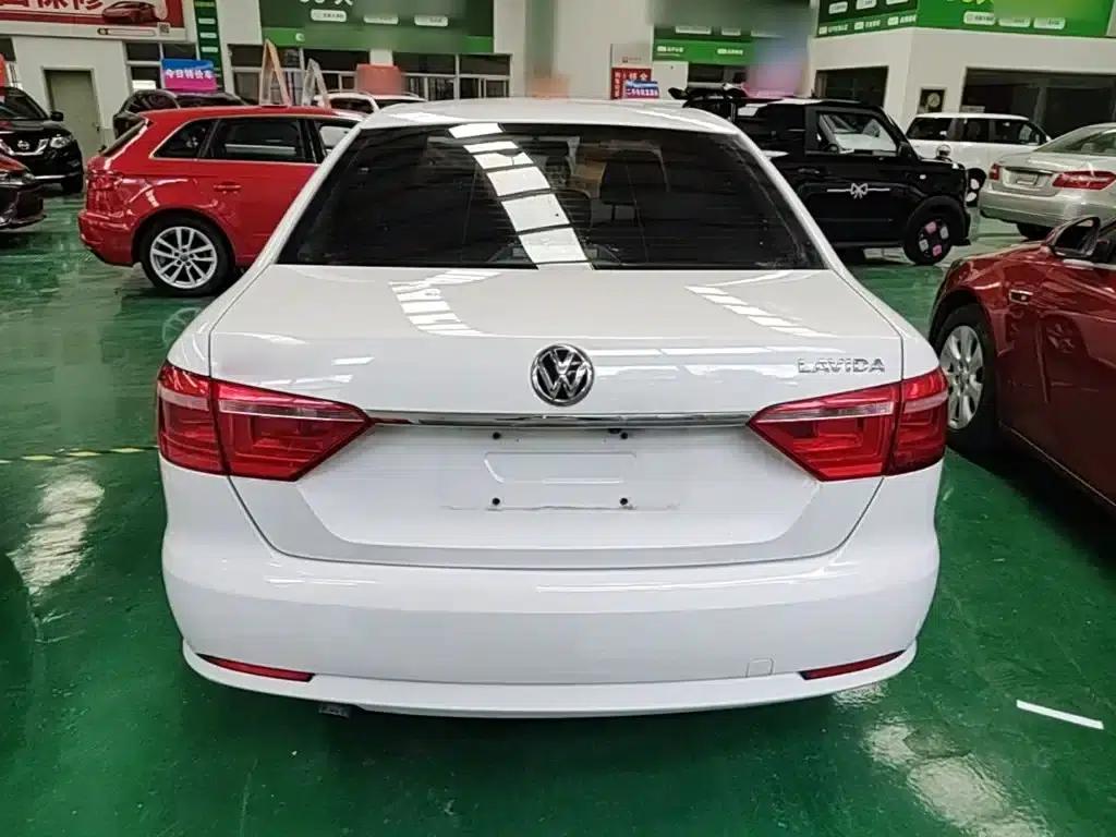 2013 Volkswagen Lavida Classic Facelift 1.6L Automatic Fashion Edition — миниатюра 6