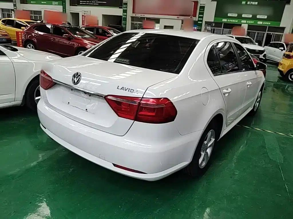 2013 Volkswagen Lavida Classic Facelift 1.6L Automatic Fashion Edition — миниатюра 7
