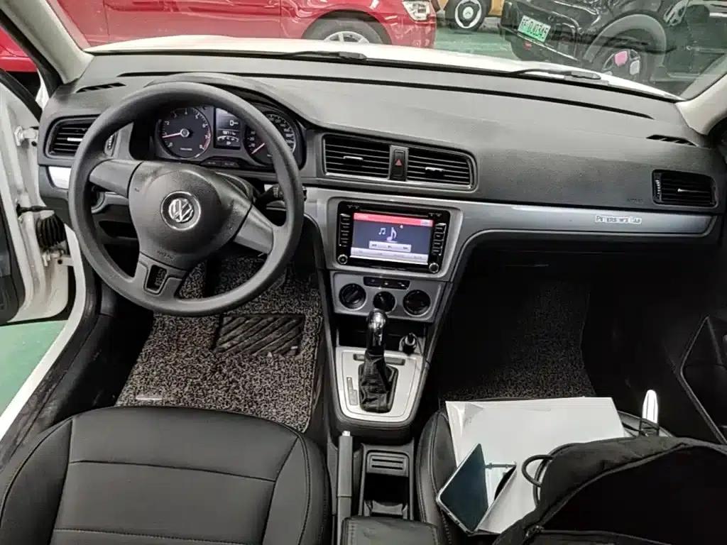 2013 Volkswagen Lavida Classic Facelift 1.6L Automatic Fashion Edition — миниатюра 10