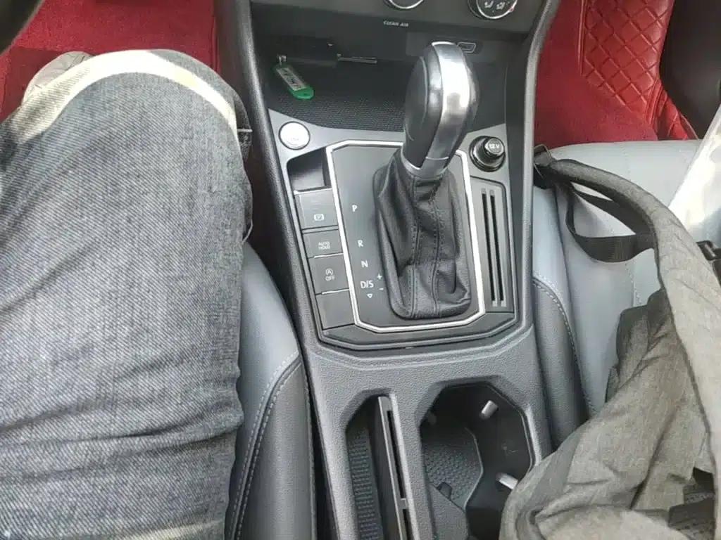 2023 Volkswagen Lavida 1.5L Automatic Five Million Edition — миниатюра 14