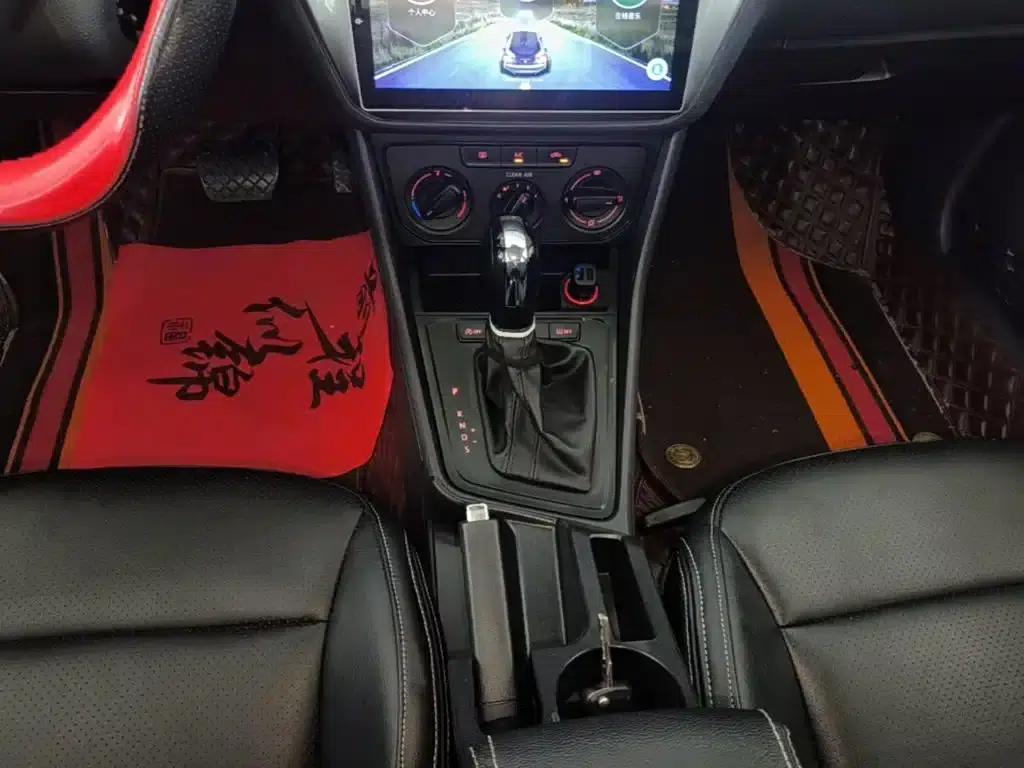 2019 Volkswagen Lavida, Lavida Qihang 1.5L Automatic Fashion Edition (National VI Emission Standard) — миниатюра 14