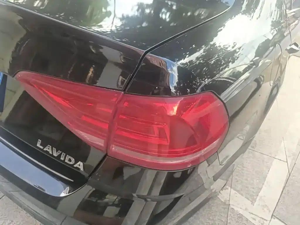 2015 Volkswagen Lavida 1.6L Automatic Comfort Edition — миниатюра 8