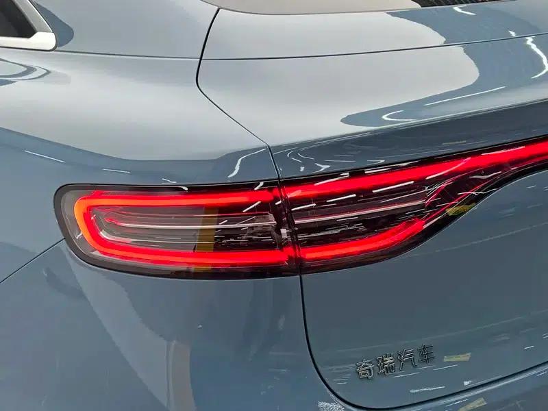 Zhijie S7 2025 Max Rear-Wheel Drive Long Range Edition — миниатюра 13