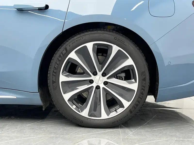 Zhijie S7 2025 Max Rear-Wheel Drive Long Range Edition — миниатюра 9