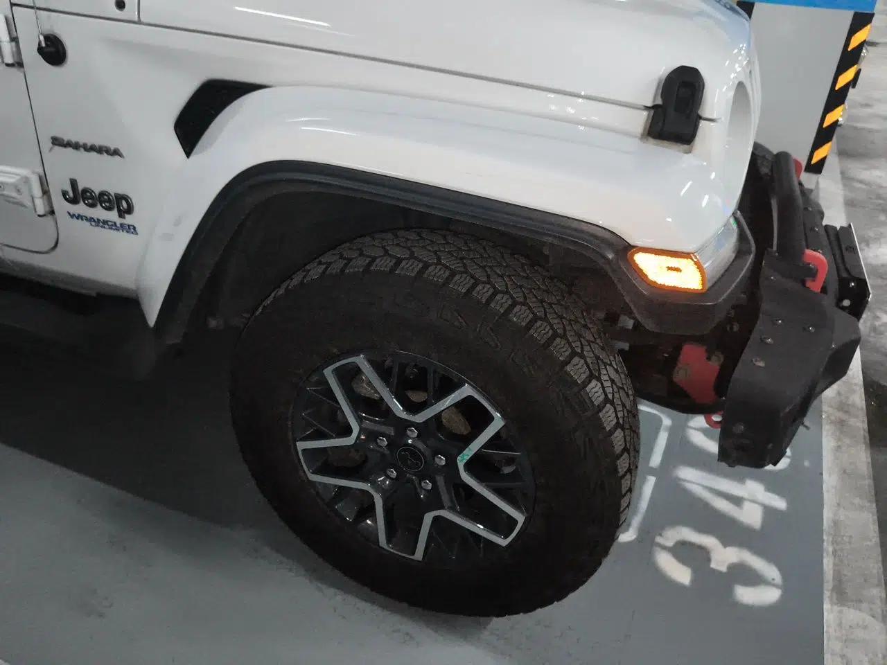 Jeep Wrangler New Energy 2021 Four-Door 2.0T 4xe Sahara First Edition — миниатюра 8