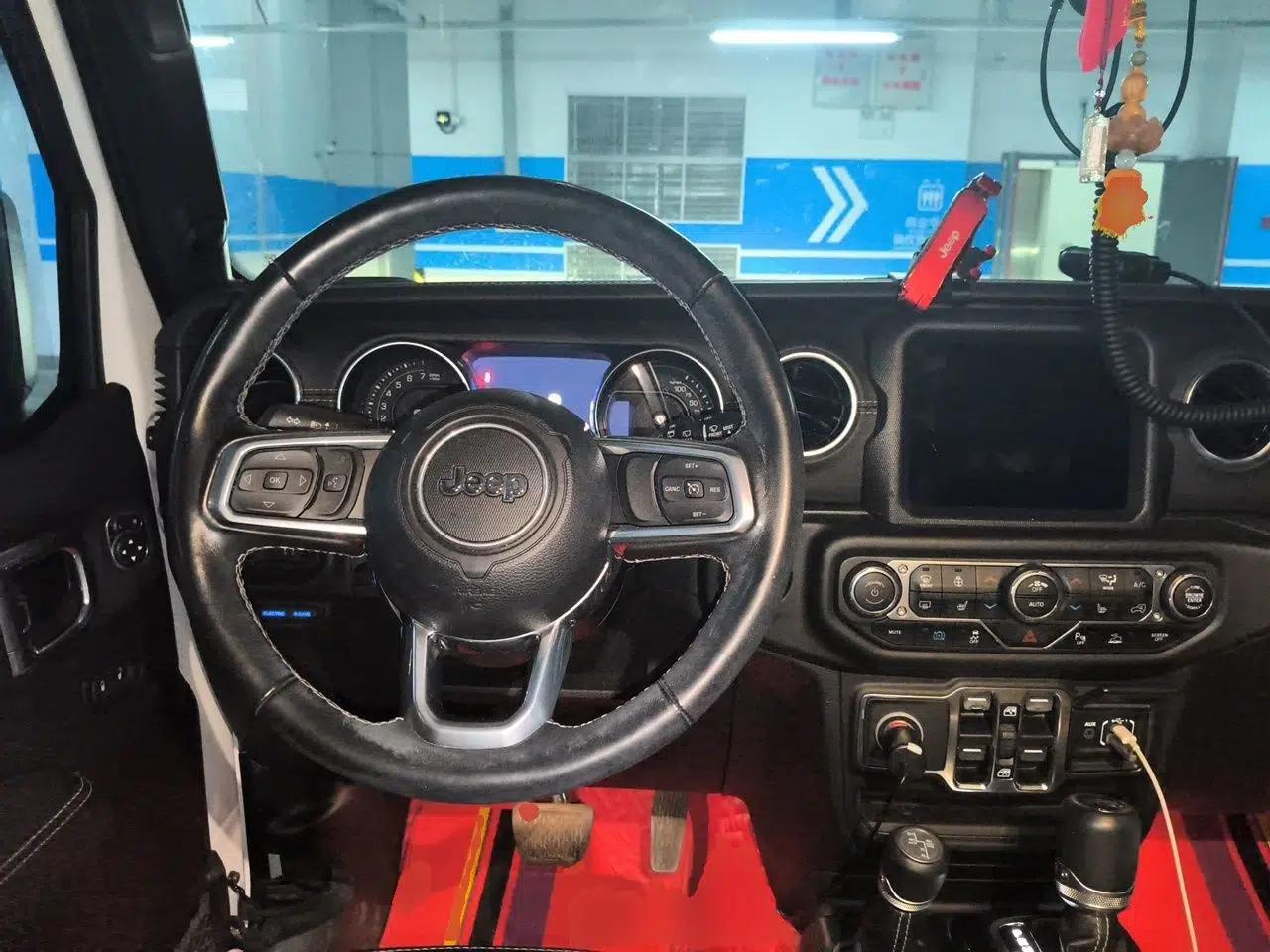 Jeep Wrangler New Energy 2021 Four-Door 2.0T 4xe Sahara First Edition — миниатюра 10