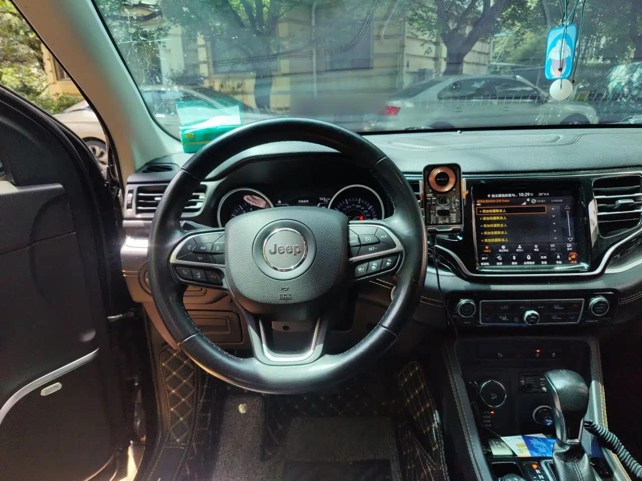Jeep Grand Commander 2018 2.0T Four-Wheel Drive Smart Enjoyment Version China VI — миниатюра 10
