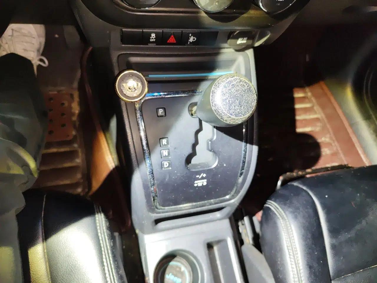 Jeep Patriot 2015 2.0L Sport Edition — миниатюра 14