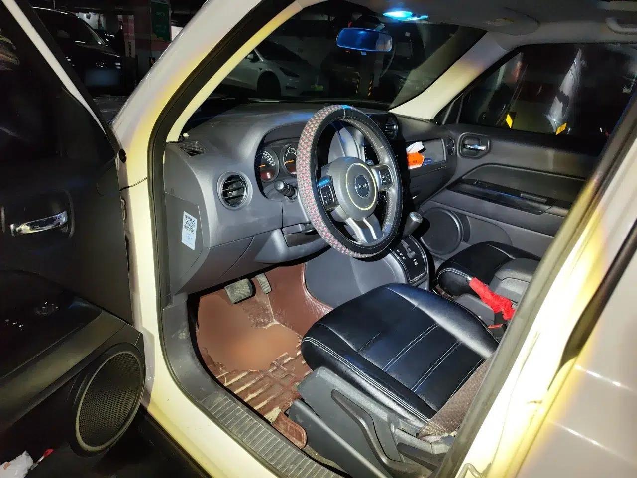 Jeep Patriot 2015 2.0L Sport Edition — миниатюра 16