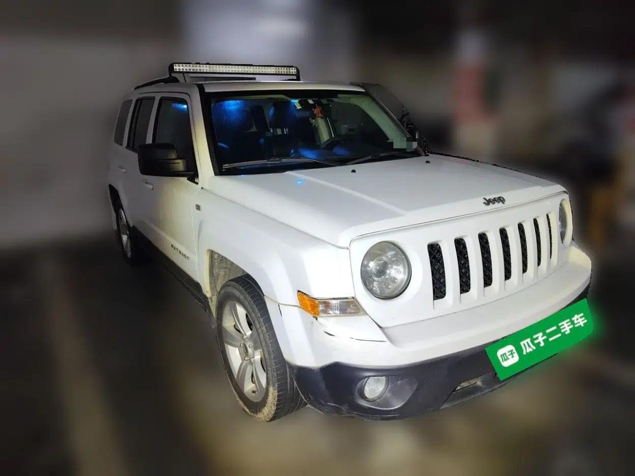 Jeep Patriot 2015 2.0L Sport Edition — миниатюра 3