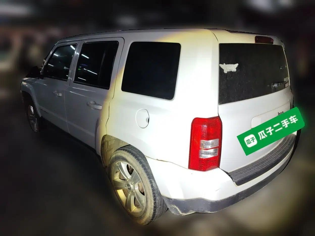 Jeep Patriot 2015 2.0L Sport Edition — миниатюра 4