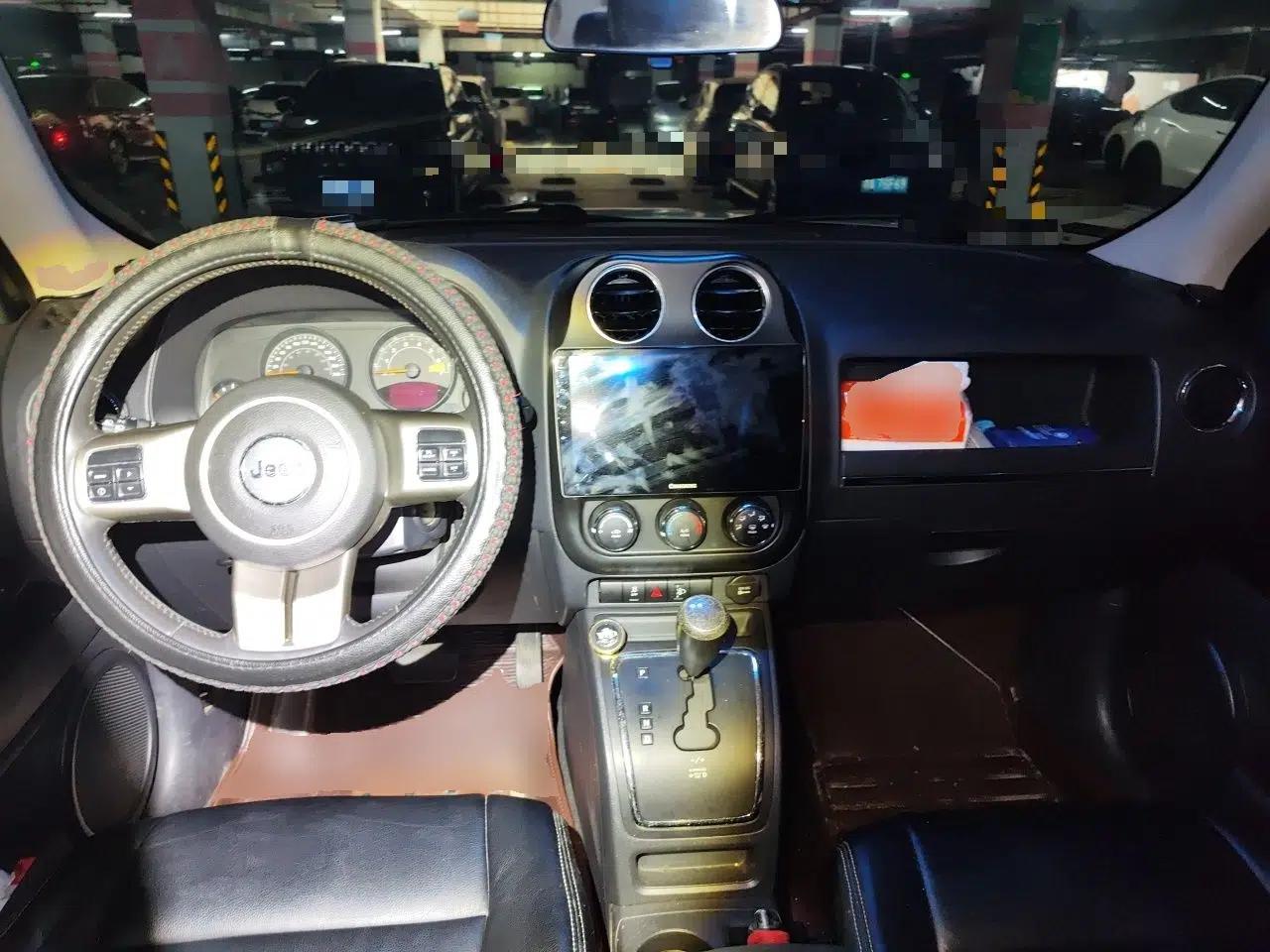 Jeep Patriot 2015 2.0L Sport Edition — миниатюра 9