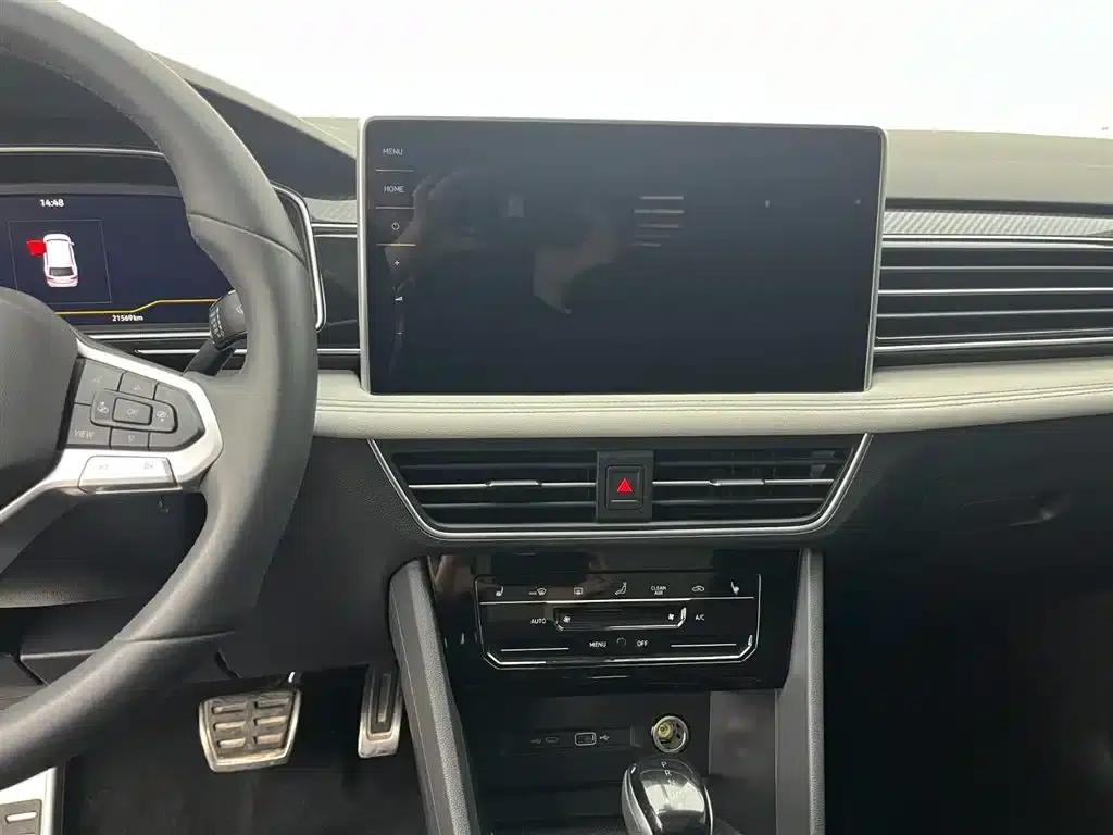 Tiguan L 2024 Outstanding Edition 330TSI Automatic 2WD R-Line Dragon Edition — миниатюра 7