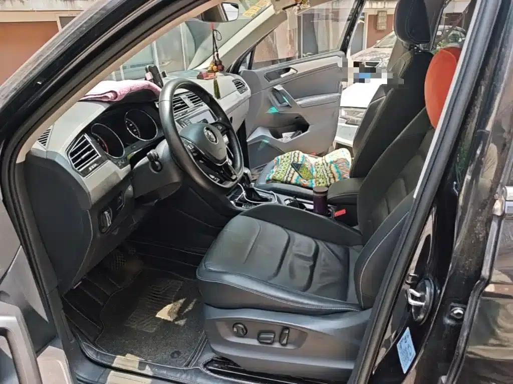 Tiguan L 2018 330TSI Automatic 2WD Comfort Edition — миниатюра 11
