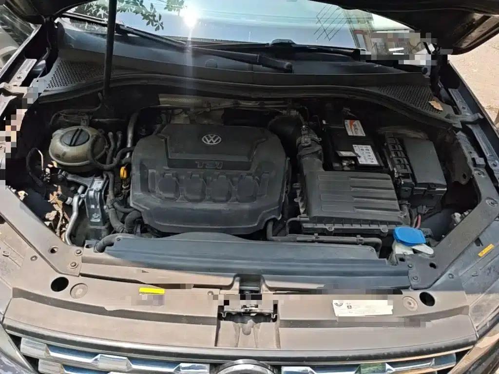 Tiguan L 2018 330TSI Automatic 2WD Comfort Edition — миниатюра 16