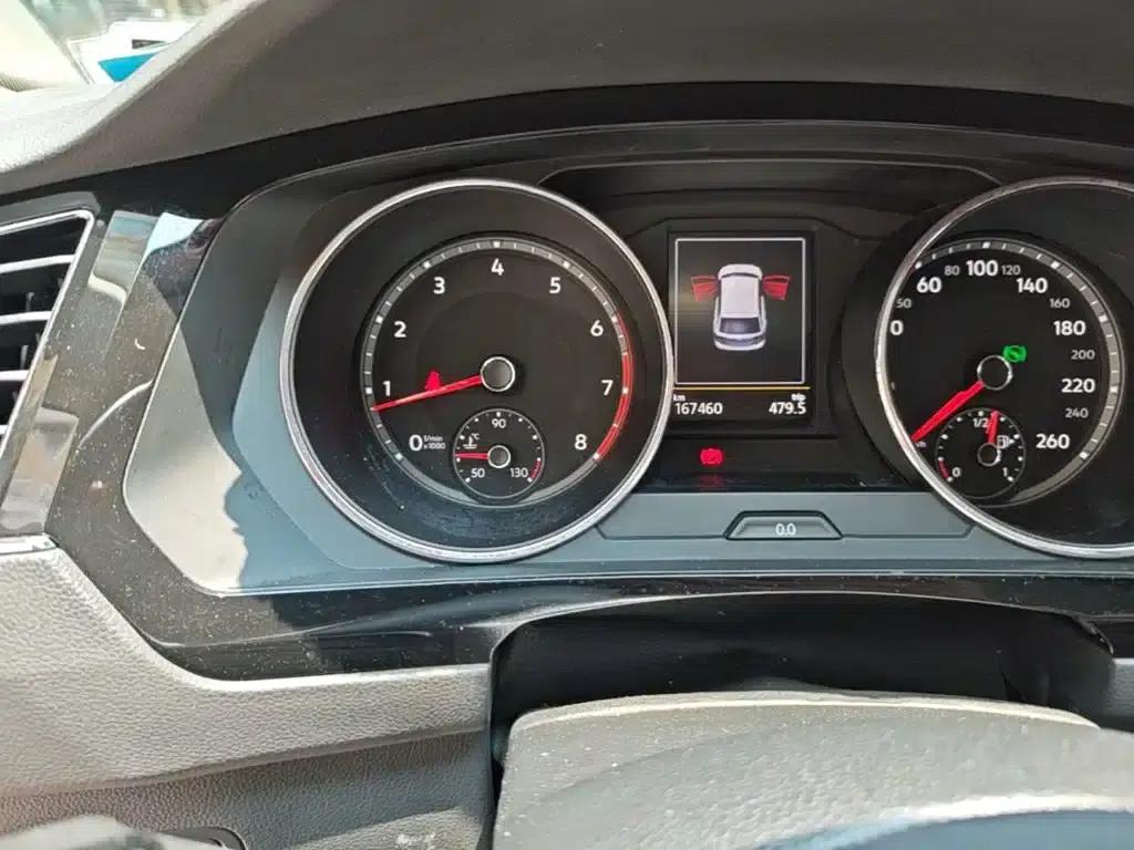 Tiguan L 2018 330TSI Automatic 2WD Comfort Edition — миниатюра 8